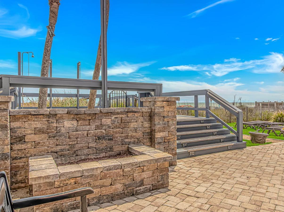 Ocean Reef Resort - Direct Oceanfront Studio - Nicely Updated! Perfect For 2-4 Guests! Unit 401 Мертл-Біч Екстер'єр фото